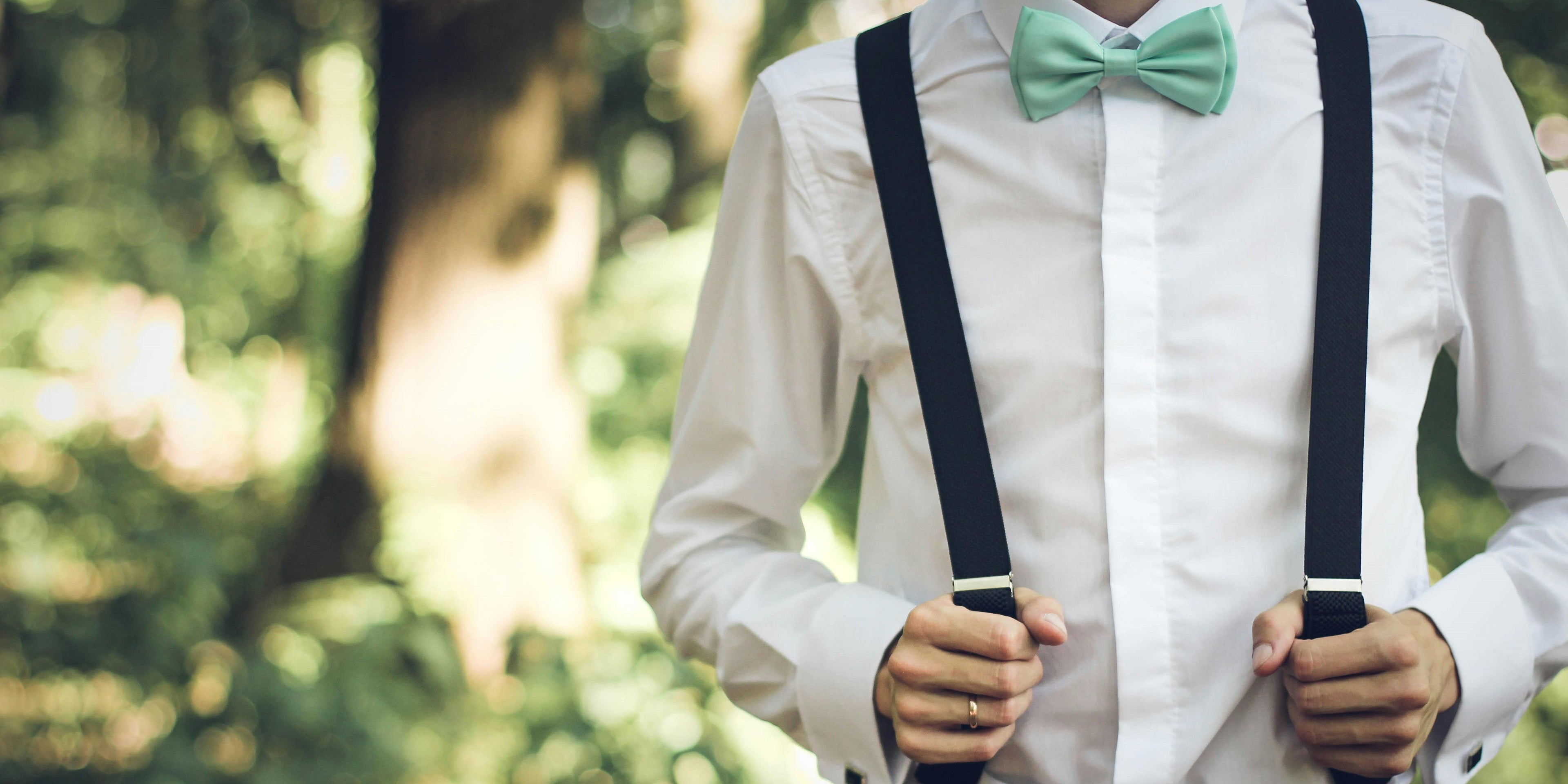 Comment Porter des Bretelles avec Style : Le Guide Complet Billede